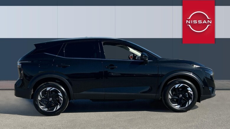 Nissan Qashqai 1.3 DiG-T MH N-Connecta 5dr Petrol Hatchback